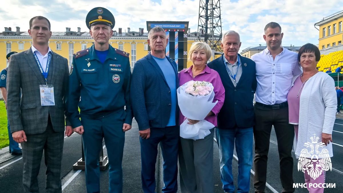 Секунды решали всё: в Кузбассе определили сильнейших в пожарно-спасательном спорте Секунды решали всё: в Кузбассе определили сильнейших в пожарно-спасательном спорте
