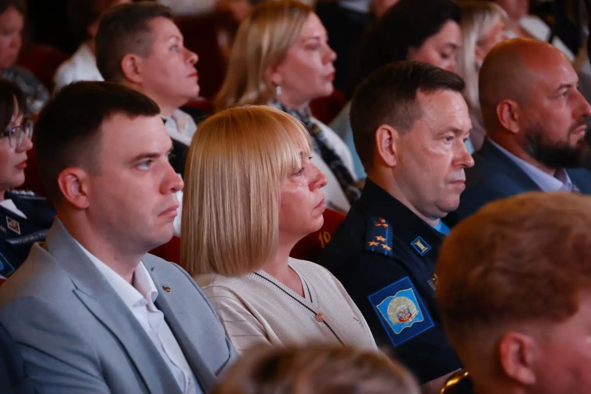 В преддверии нового учебного года в Кузбассе завершилась «Большая педагогическая неделя», приуроченная к 200-летию системы образования региона В преддверии нового учебного года в Кузбассе завершилась «Большая педагогическая неделя», приуроченная к 200-летию системы образования региона