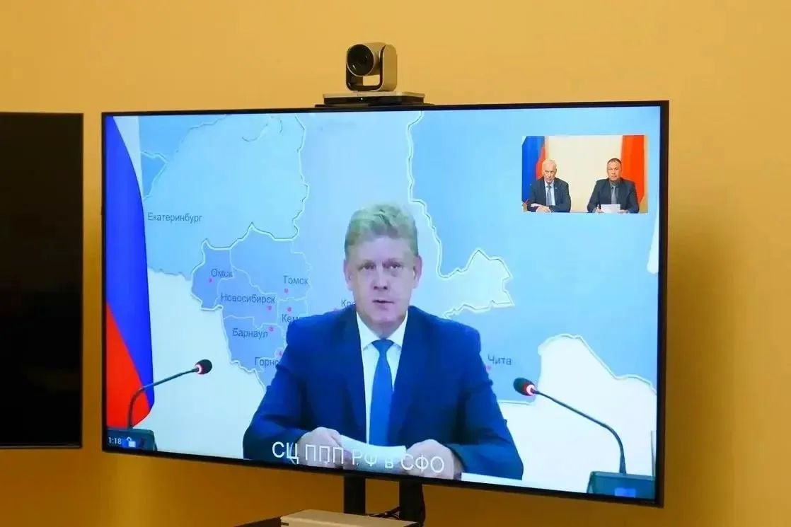 Илья Середюк: Доложил полномочному представителю Президента РФ в Сибири Анатолию Серышеву о промежуточных итогах уборки урожая Илья Середюк: Доложил полномочному представителю Президента РФ в Сибири Анатолию Серышеву о промежуточных итогах уборки урожая