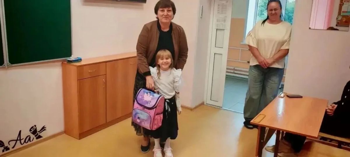 Депутаты Парламента Кузбасса продолжают ежегодную традицию и оказывают помощь семьям в подготовке детей к новому учебному году Депутаты Парламента Кузбасса продолжают ежегодную традицию и оказывают помощь семьям в подготовке детей к новому учебному году