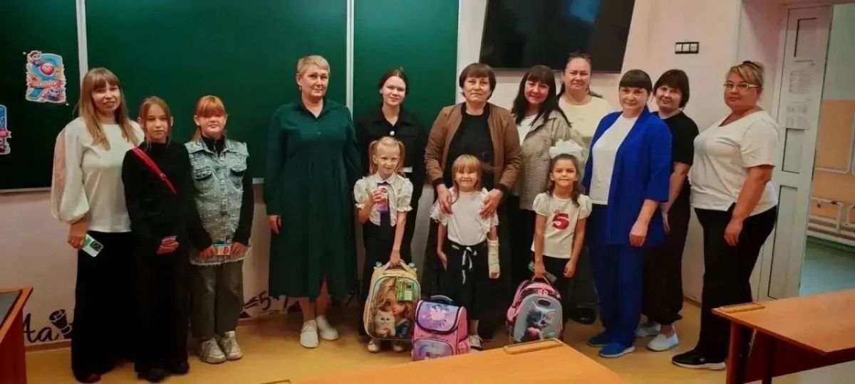 Депутаты Парламента Кузбасса продолжают ежегодную традицию и оказывают помощь семьям в подготовке детей к новому учебному году Депутаты Парламента Кузбасса продолжают ежегодную традицию и оказывают помощь семьям в подготовке детей к новому учебному году