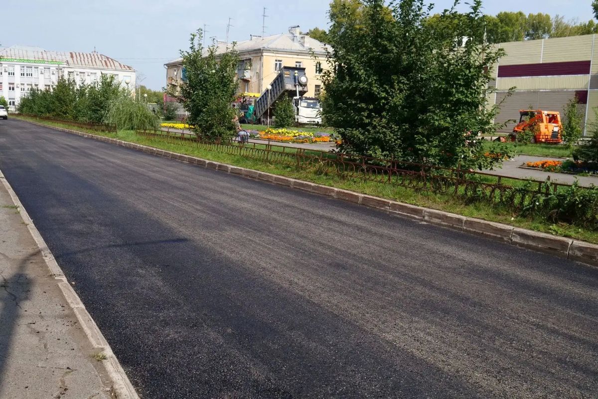 В Кемерове приступили к асфальтированию улицы Невьянской в поселке Предзаводском В Кемерове приступили к асфальтированию улицы Невьянской в поселке Предзаводском