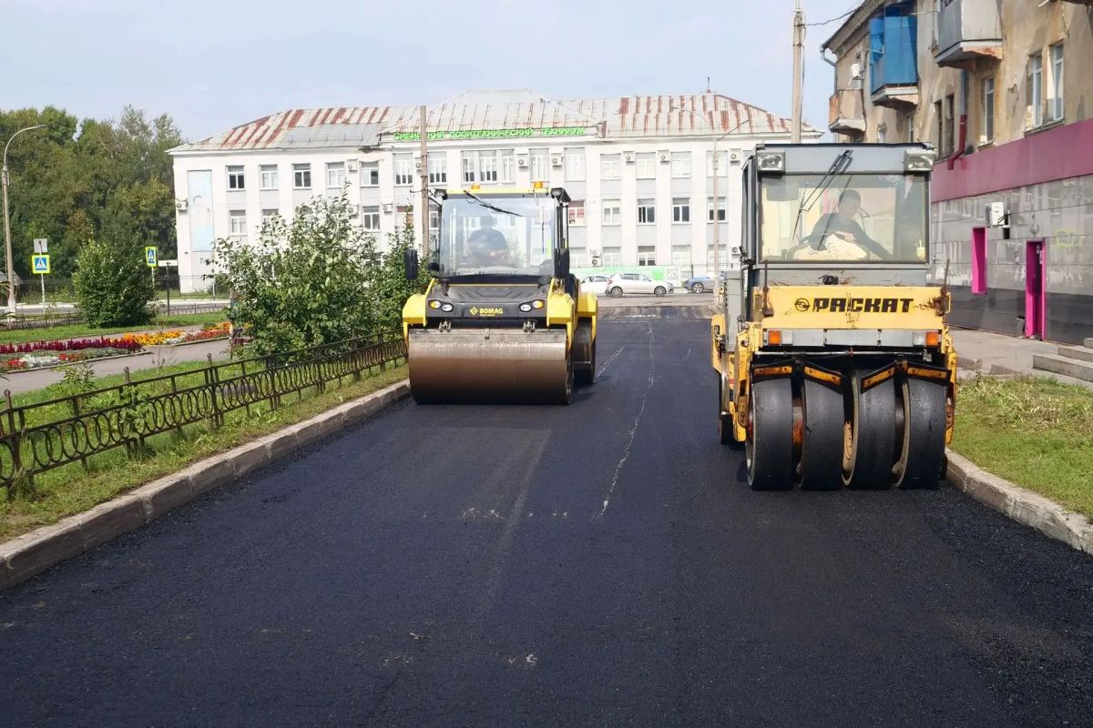 В Кемерове приступили к асфальтированию улицы Невьянской в поселке Предзаводском В Кемерове приступили к асфальтированию улицы Невьянской в поселке Предзаводском