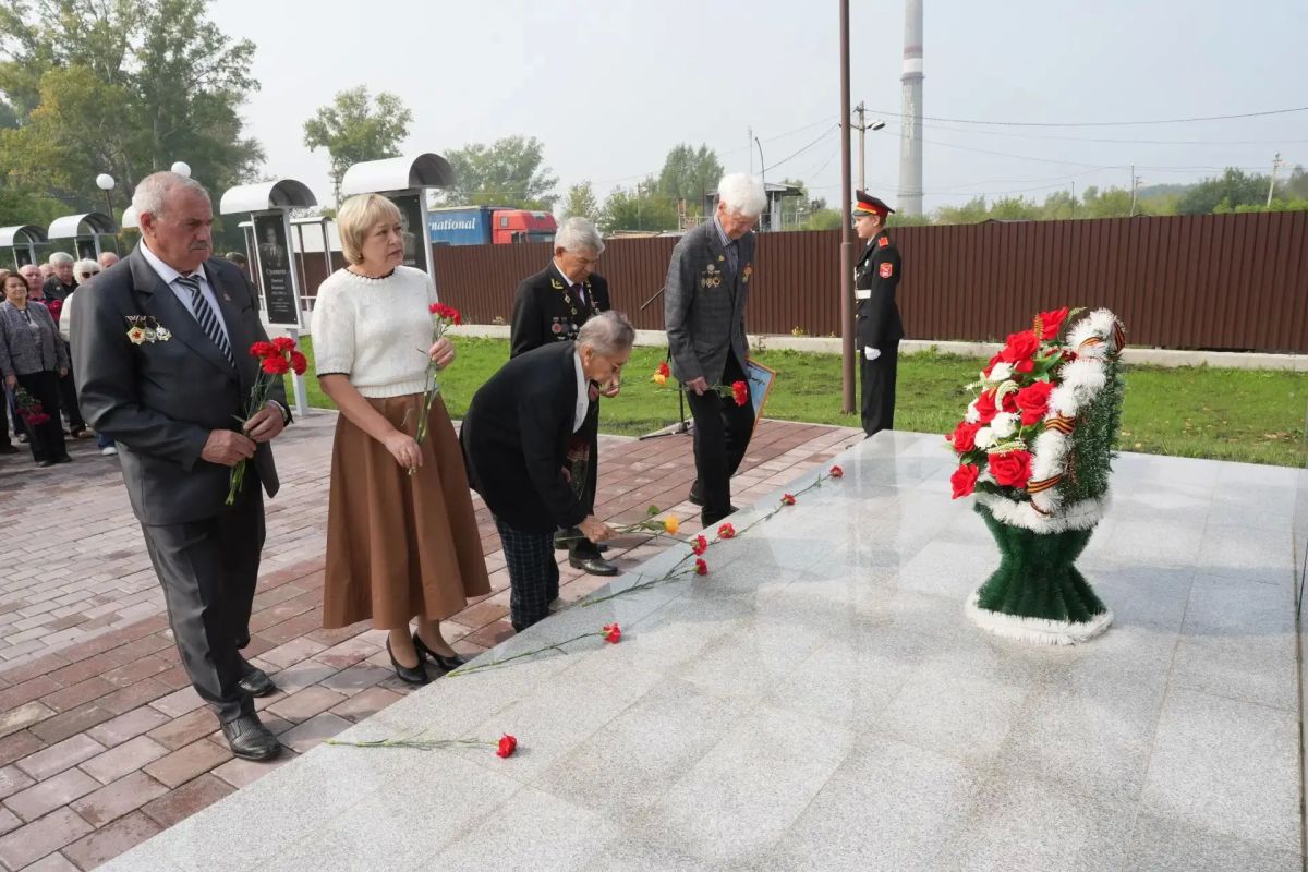В канун Дня шахтёра в Рудничном районе города состоялась памятная церемония В канун Дня шахтёра в Рудничном районе города состоялась памятная церемония