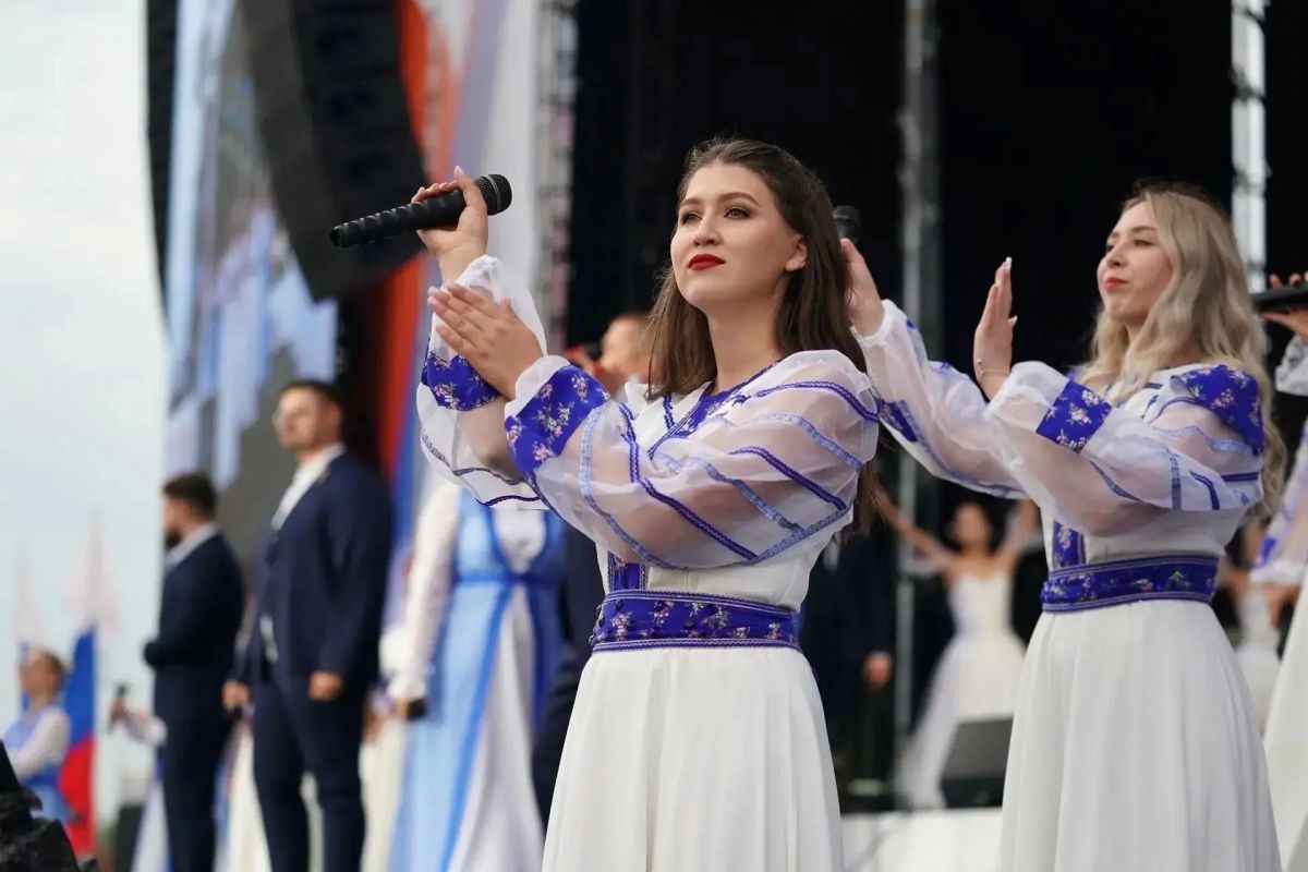 В Кемерове прошел фестиваль «Русское лето» #ZaРоссию В Кемерове прошел фестиваль «Русское лето» #ZaРоссию