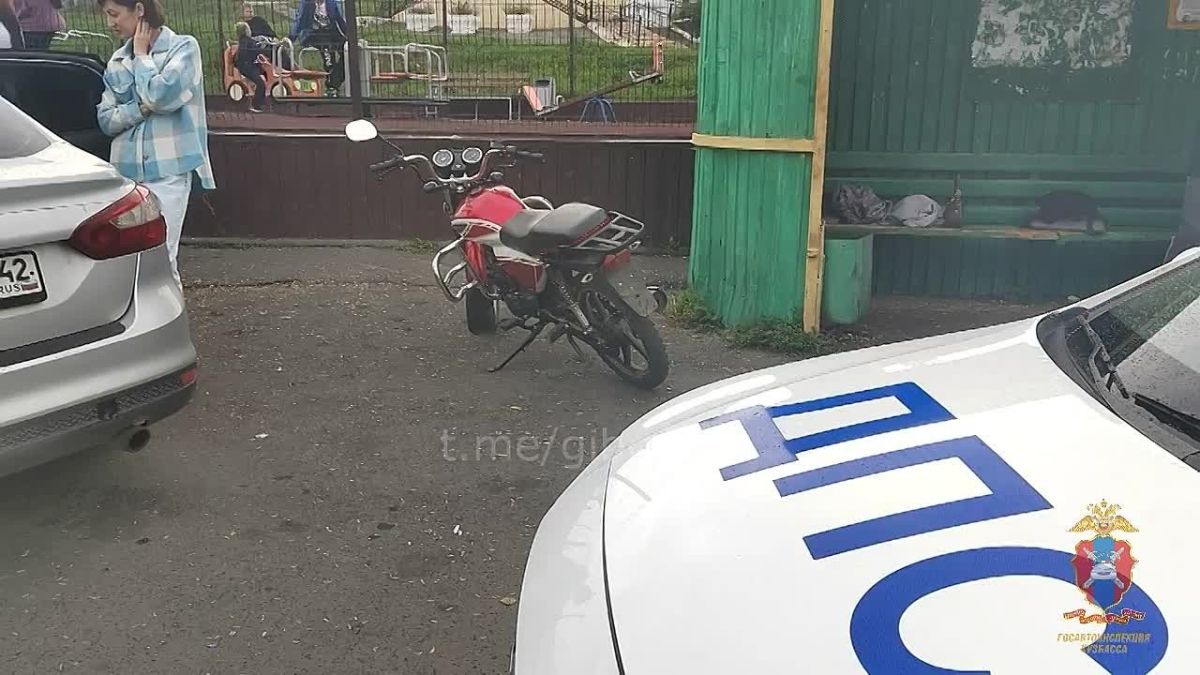 В Кемеровском муниципальном округе полицейские в рамках рейдового мероприятия привлекли к ответственности несовершеннолетнего водителя мотоцикла