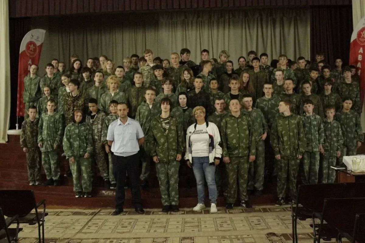 Транспортные полицейские провели профилактические беседы с подростками в центре «Авангард» Транспортные полицейские провели профилактические беседы с подростками в центре «Авангард»