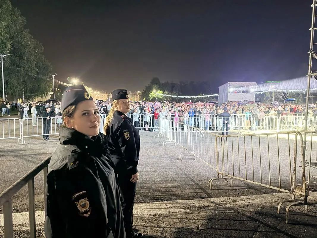 Кузбасские полицейские обеспечили безопасность во время празднования Дня шахтера Кузбасские полицейские обеспечили безопасность во время празднования Дня шахтера
