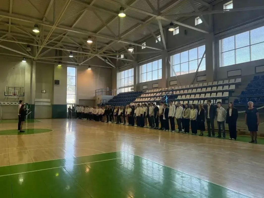 В День солидарности в борьбе с терроризмом в разных районах Новокузнецка прошли памятные акции, уроки мужества, классные часы и информационные встречи В День солидарности в борьбе с терроризмом в разных районах Новокузнецка прошли памятные акции, уроки мужества, классные часы и информационные встречи