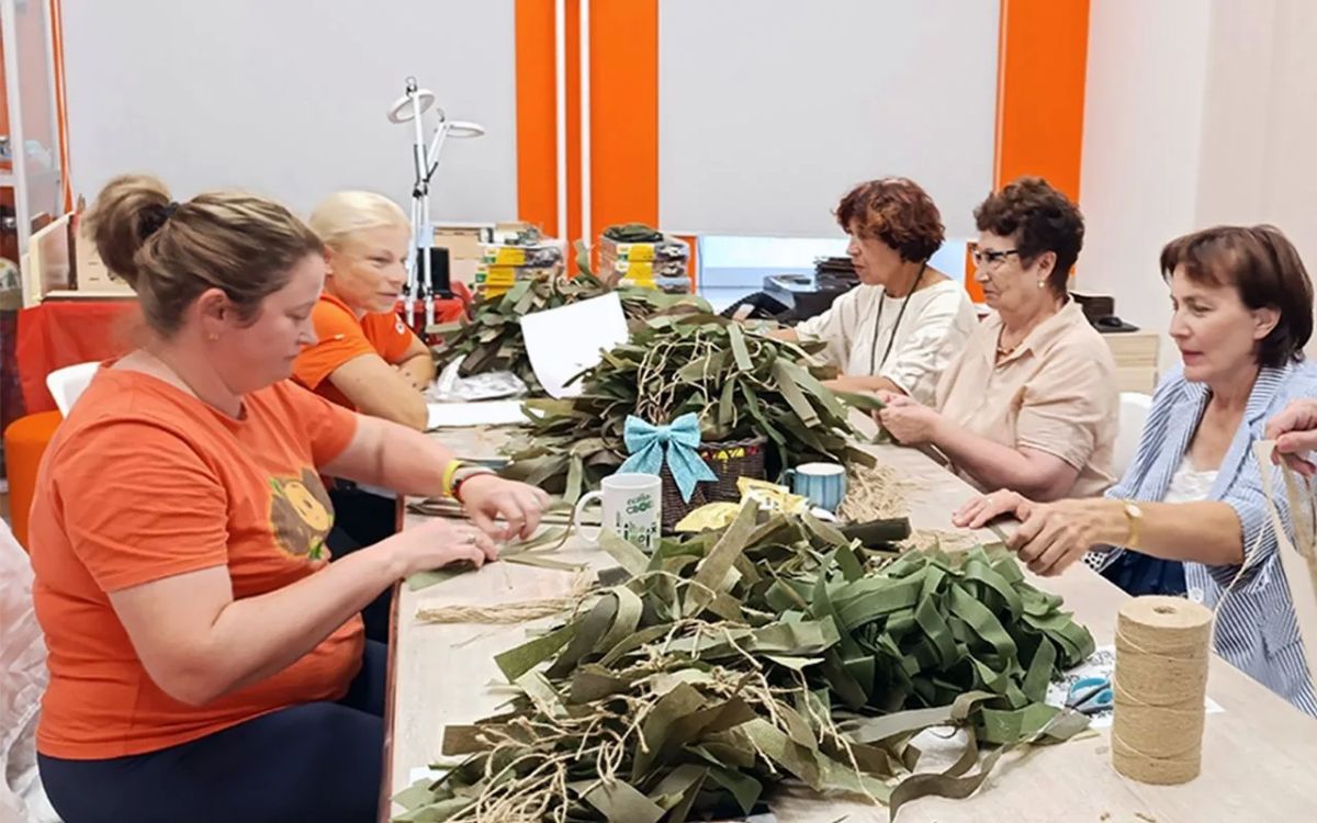 Сотрудники Западно-Сибирской железной дороги отправили помощь бойцам Сотрудники Западно-Сибирской железной дороги отправили помощь бойцам
