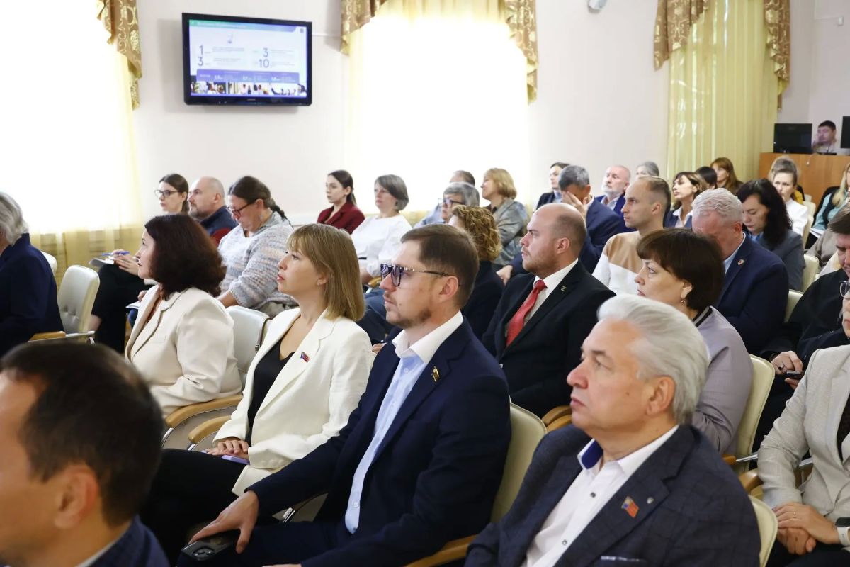 #Пятовский_о_важном. Друзья, провели депутатские слушания «Сохранение и приумножение социокультурного потенциала Кузбасса как условия устойчивого развития региона»! Вместе с председателем Парламента Алексеем Зелениным... #Пятовский_о_важном. Друзья, провели депутатские слушания «Сохранение и приумножение социокультурного потенциала Кузбасса как условия устойчивого развития региона»! Вместе с председателем Парламента Алексеем Зелениным...