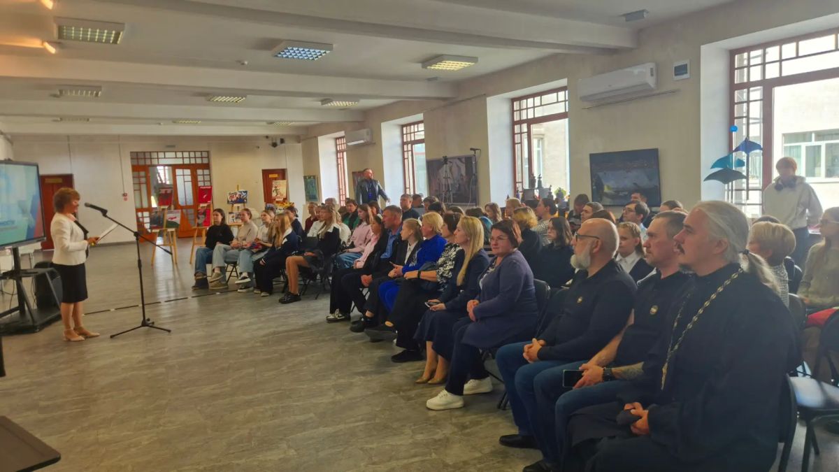 Кузбасс сказал «нет» терроризму: в Кузбасском художественном колледже состоялось открытие выставки работ финалистов регионального конкурса «Дети и молодежь против терроризма и экстремизма» Кузбасс сказал «нет» терроризму: в Кузбасском художественном колледже состоялось открытие выставки работ финалистов регионального конкурса «Дети и молодежь против терроризма и экстремизма»