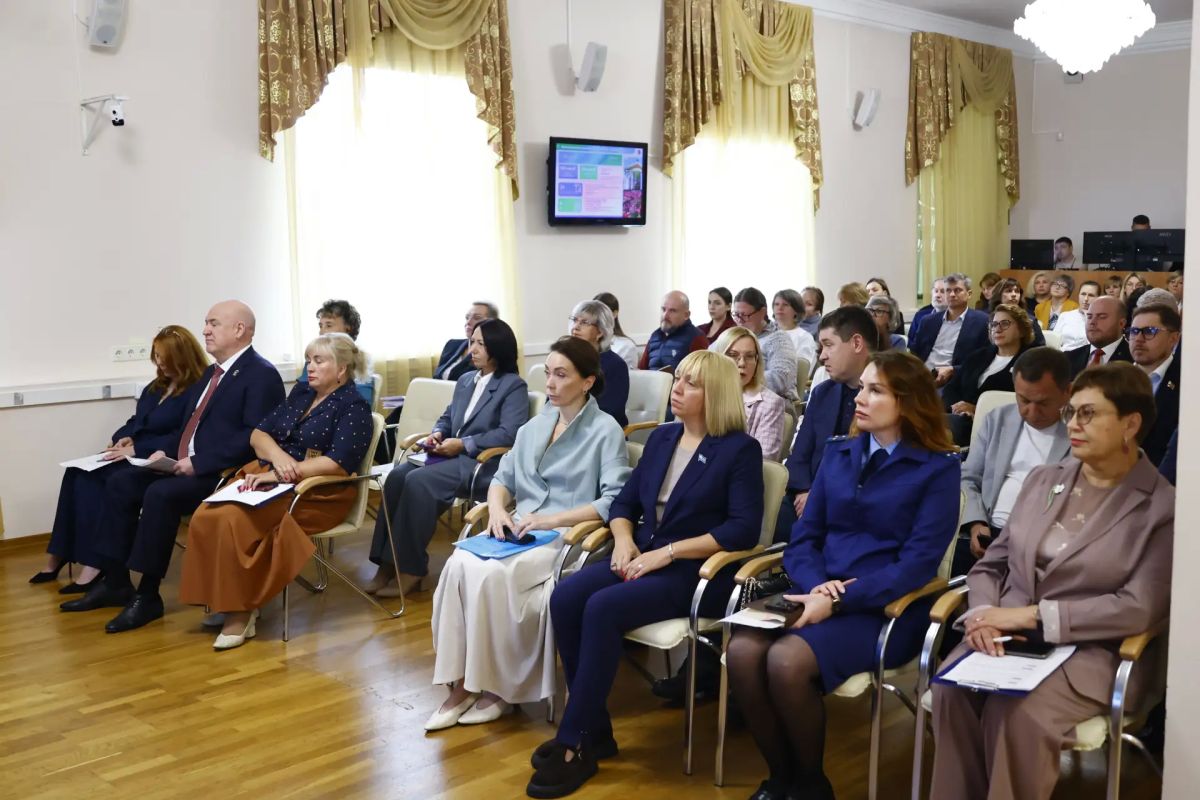 Слушания на тему «Сохранение и приумножение социокультурного потенциала Кузбасса как условия устойчивого развития региона» состоялись в Кемерове Слушания на тему «Сохранение и приумножение социокультурного потенциала Кузбасса как условия устойчивого развития региона» состоялись в Кемерове