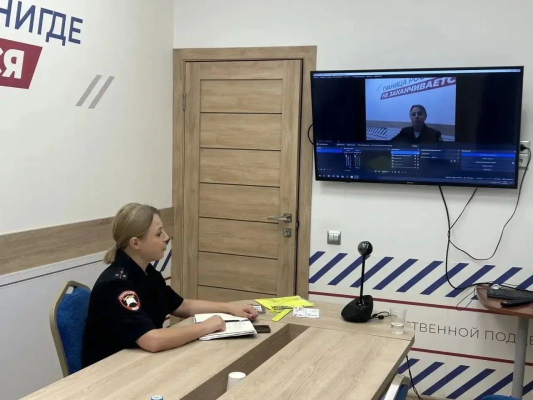 В Кемерове сотрудники Госавтоинспекции провели мероприятие в формате онлайн-трансляции на базе штаба общественной поддержки В Кемерове сотрудники Госавтоинспекции провели мероприятие в формате онлайн-трансляции на базе штаба общественной поддержки