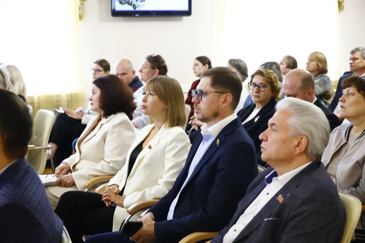 Слушания на тему «Сохранение и приумножение социокультурного потенциала Кузбасса как условия устойчивого развития региона» состоялись в Кемерове Слушания на тему «Сохранение и приумножение социокультурного потенциала Кузбасса как условия устойчивого развития региона» состоялись в Кемерове
