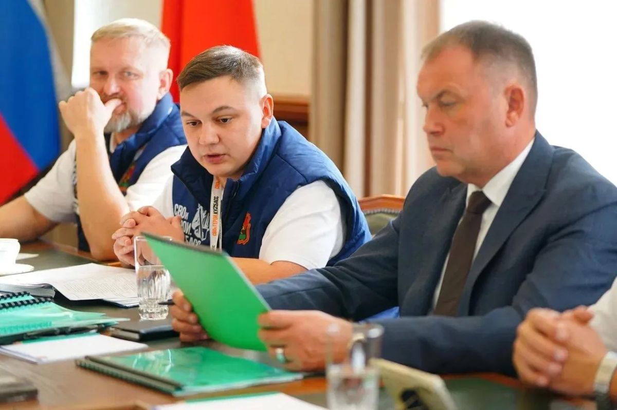Илья Середюк: С лучшими выпускниками программы «СВОи Герои Илья Середюк: С лучшими выпускниками программы «СВОи Герои