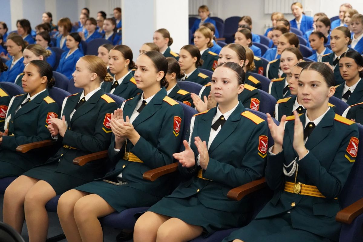 Сегодня состоялось торжественное мероприятие, посвященное празднованию 25-летия Губернаторской женской гимназии-интерната Сегодня состоялось торжественное мероприятие, посвященное празднованию 25-летия Губернаторской женской гимназии-интерната