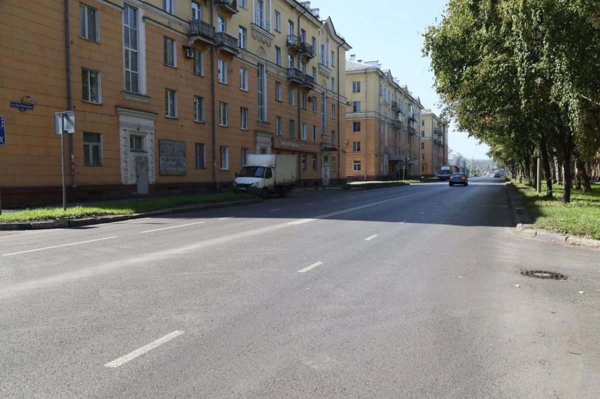 В Новокузнецке обновили ещё пять участков дорог В Новокузнецке обновили ещё пять участков дорог