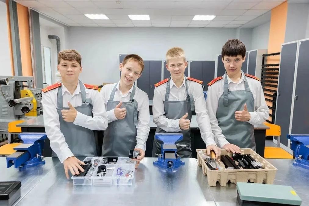 В новокузнецком "Доме детства" открылись обновленные мастерские В новокузнецком "Доме детства" открылись обновленные мастерские