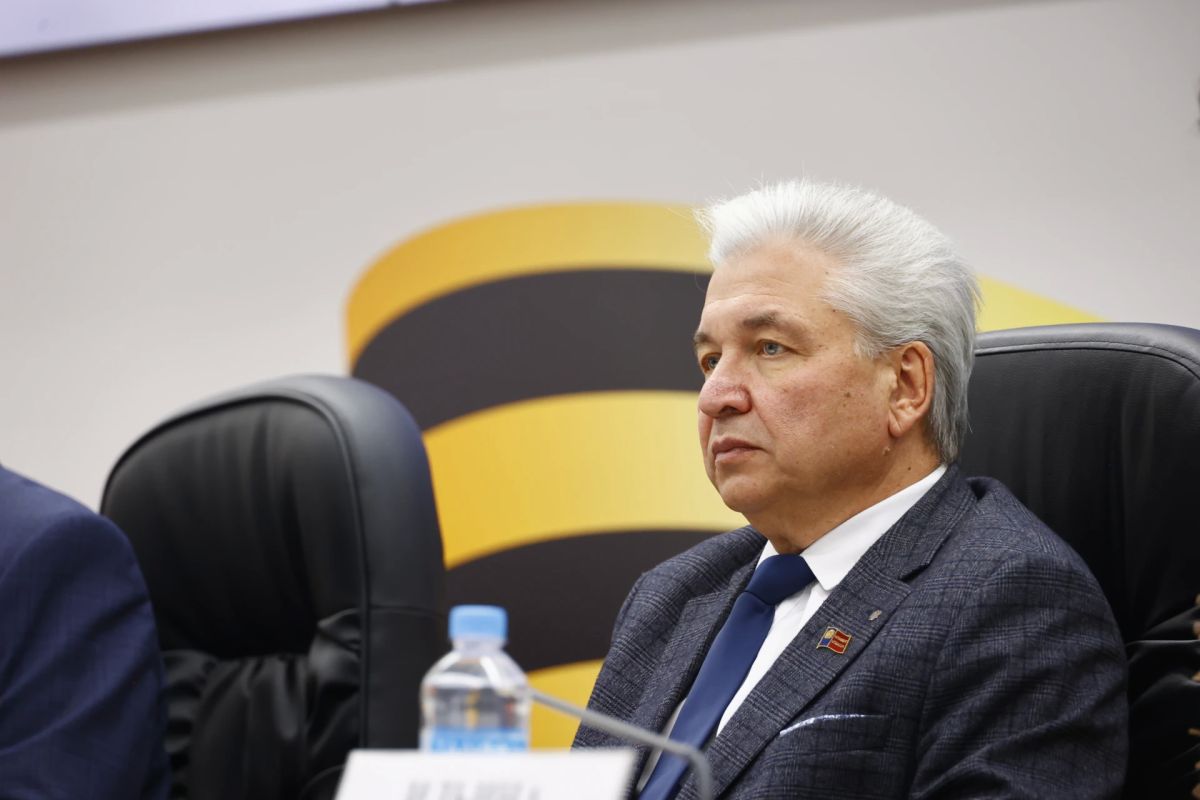 На тридцать девятом заседании Парламента Кузбасса депутаты рассмотрели законопроект, которым вносятся изменения в региональный закон «О дополнительных гарантиях права граждан на обращение» На тридцать девятом заседании Парламента Кузбасса депутаты рассмотрели законопроект, которым вносятся изменения в региональный закон «О дополнительных гарантиях права граждан на обращение»