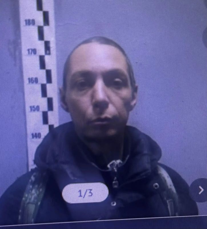 Внимание! Розыск!. Кузбасским ЛУ МВД России разыскивается мужчина, подозреваемый в краже сумки и денежных средств в размере 20 тысяч рублей на автовокзале 22 августа 2026 года Внимание! Розыск!. Кузбасским ЛУ МВД России разыскивается мужчина, подозреваемый в краже сумки и денежных средств в размере 20 тысяч рублей на автовокзале 22 августа 2026 года