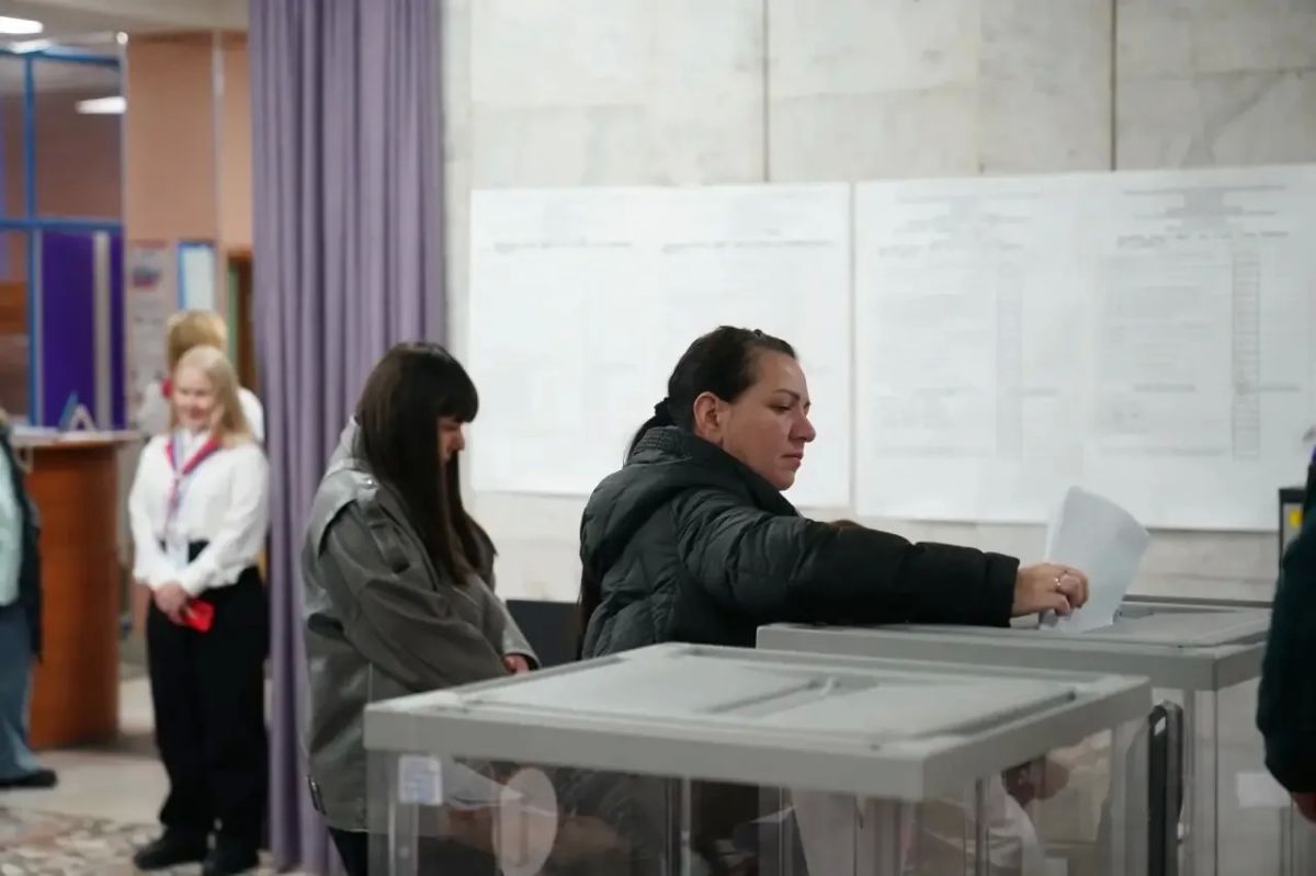 В Кемерове открылись избирательные участки В Кемерове открылись избирательные участки