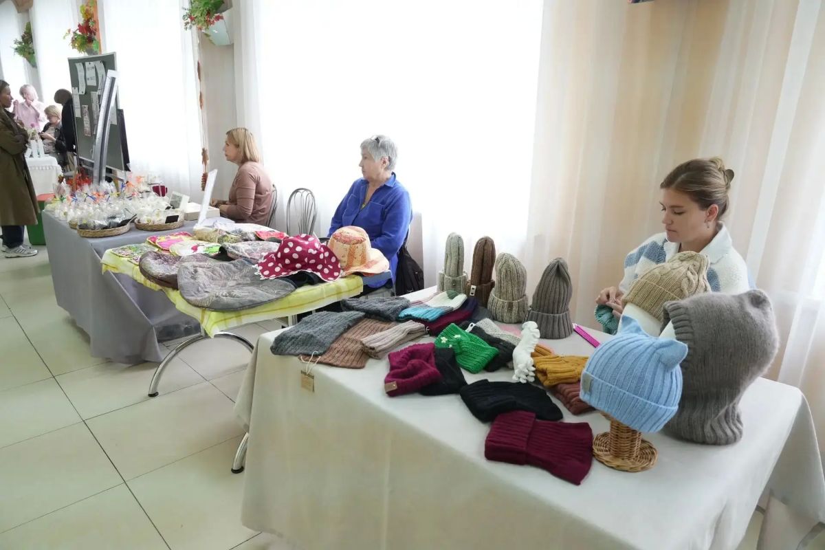Атмосфера праздника и заботы о здоровье: как проходят выборы в жилом районе Лесная Поляна Атмосфера праздника и заботы о здоровье: как проходят выборы в жилом районе Лесная Поляна