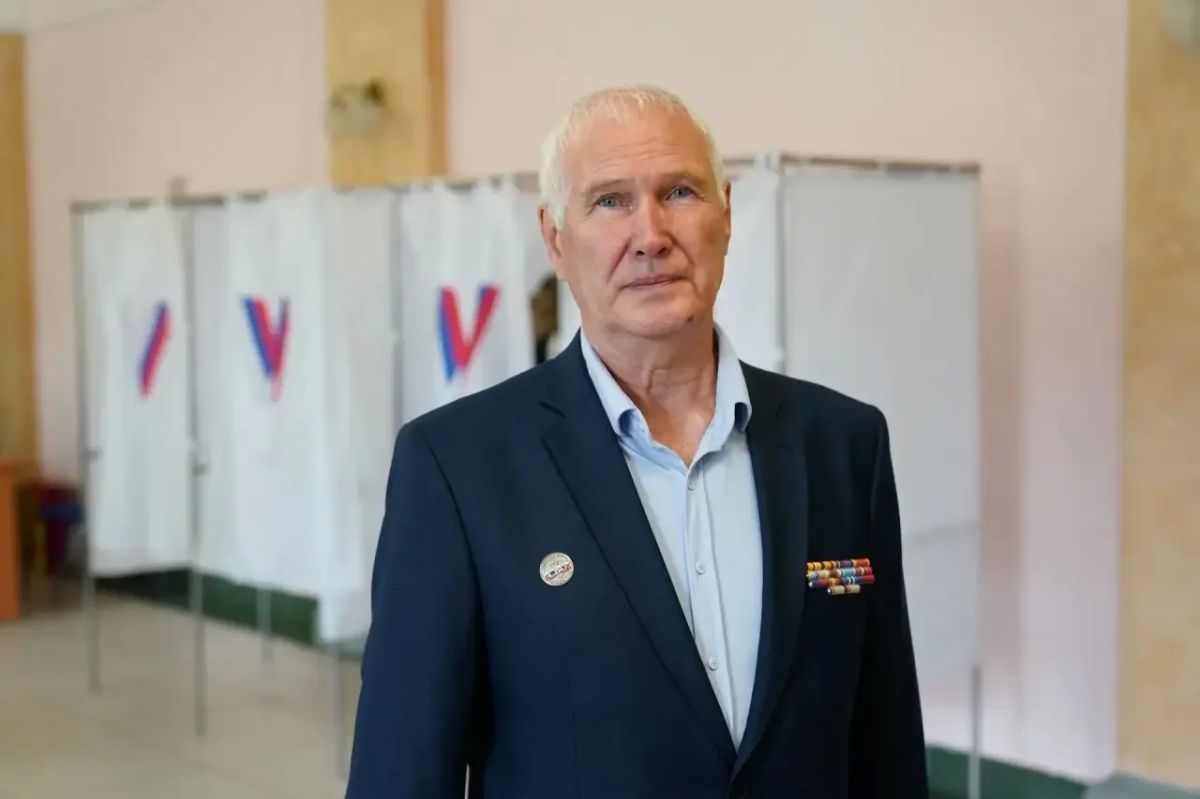 «Это мой кирпичик в большой системе»: в Кировском районе Кемерова голосуют целыми семьями «Это мой кирпичик в большой системе»: в Кировском районе Кемерова голосуют целыми семьями