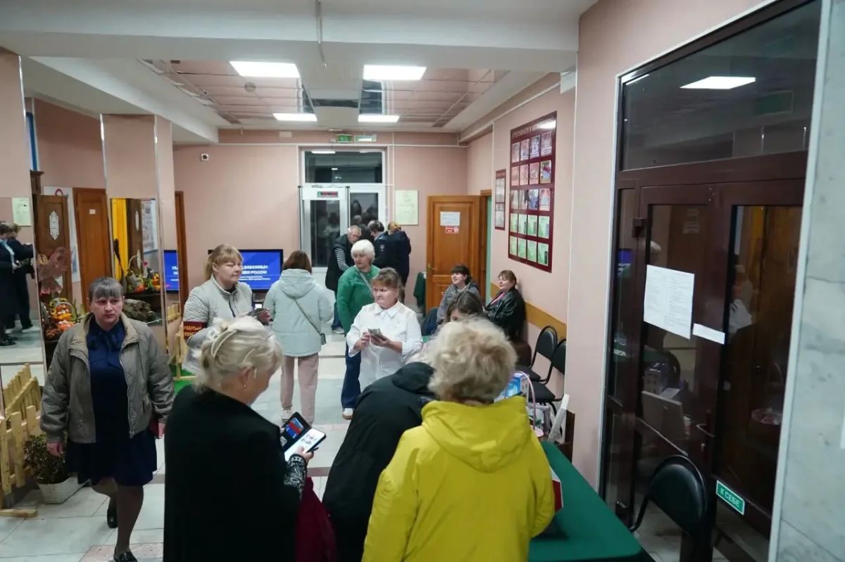 В Кемерове открылись избирательные участки В Кемерове открылись избирательные участки