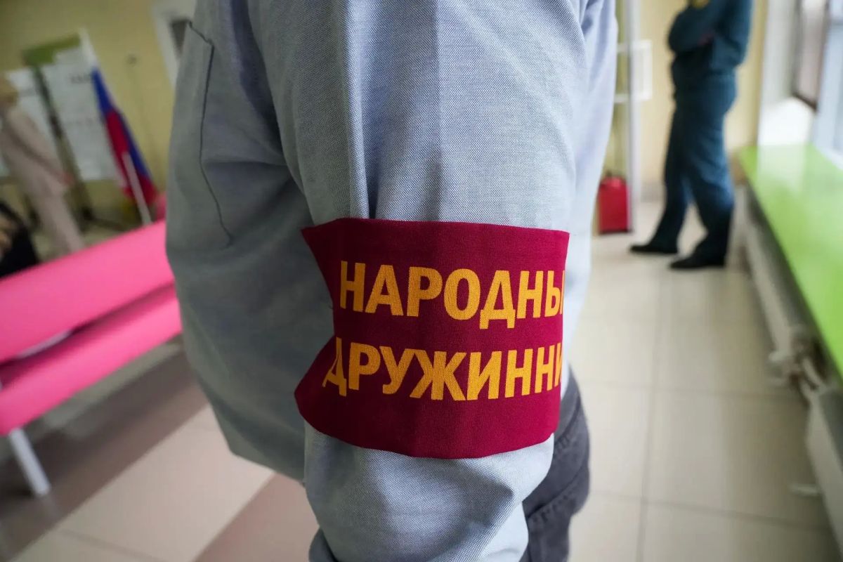 Детский хор исполнил Гимн России на открытии избирательных участков на Лесной Поляне Детский хор исполнил Гимн России на открытии избирательных участков на Лесной Поляне