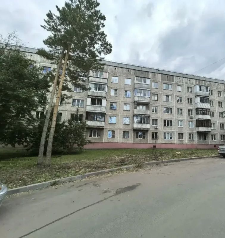 По требованию прокуратуры Ленинского района г. Кемерово приведена в порядок дворовая территория многоквартирного дома По требованию прокуратуры Ленинского района г. Кемерово приведена в порядок дворовая территория многоквартирного дома