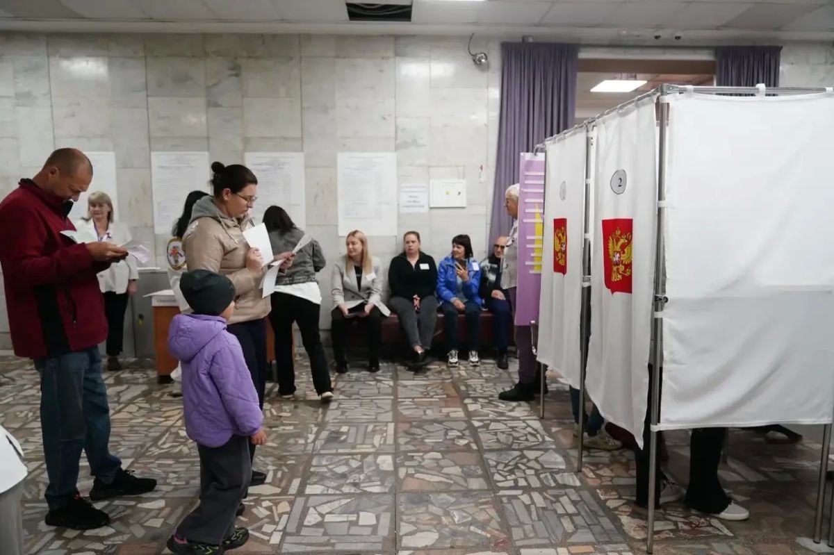 В Кемерове открылись избирательные участки В Кемерове открылись избирательные участки