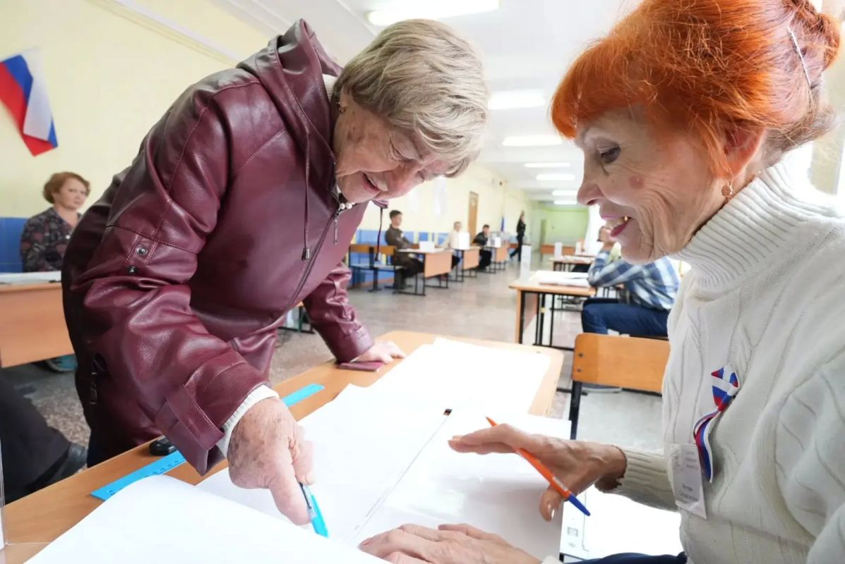Кемеровская долгожительница посетила избирательный участок в 90 лет Кемеровская долгожительница посетила избирательный участок в 90 лет