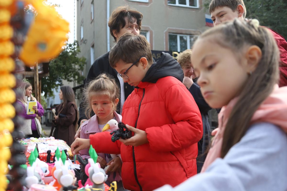 В Кедровке прошёл городской фестиваль-конкурс народного творчества «День кедровой шишки-2026» В Кедровке прошёл городской фестиваль-конкурс народного творчества «День кедровой шишки-2026»