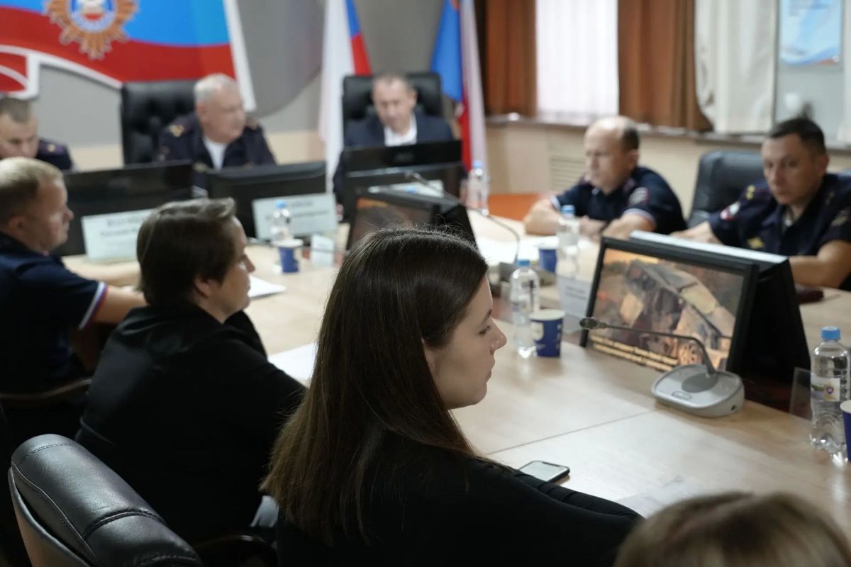 В Госавтоинспекции Кузбасса журналистам рассказали о безопасности детей на дорогах В Госавтоинспекции Кузбасса журналистам рассказали о безопасности детей на дорогах
