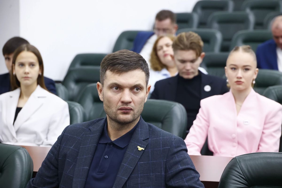 На сороковом заседании Парламента Кузбасса депутаты во втором чтении рассмотрели законопроект, которым вносятся изменения в региональный закон «О государственной поддержке инвестиционной, инновационной и производственной... На сороковом заседании Парламента Кузбасса депутаты во втором чтении рассмотрели законопроект, которым вносятся изменения в региональный закон «О государственной поддержке инвестиционной, инновационной и производственной...
