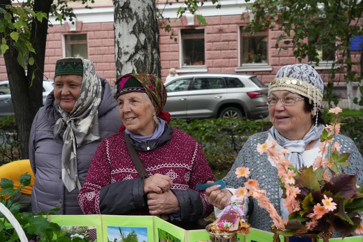 В Кемерове прошёл праздник «Арбат на Весенней» В Кемерове прошёл праздник «Арбат на Весенней»