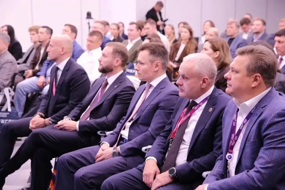 Илья Середюк: На международном строительном форуме в Екатеринбурге представил инвестиционный потенциал Кузбасса Илья Середюк: На международном строительном форуме в Екатеринбурге представил инвестиционный потенциал Кузбасса