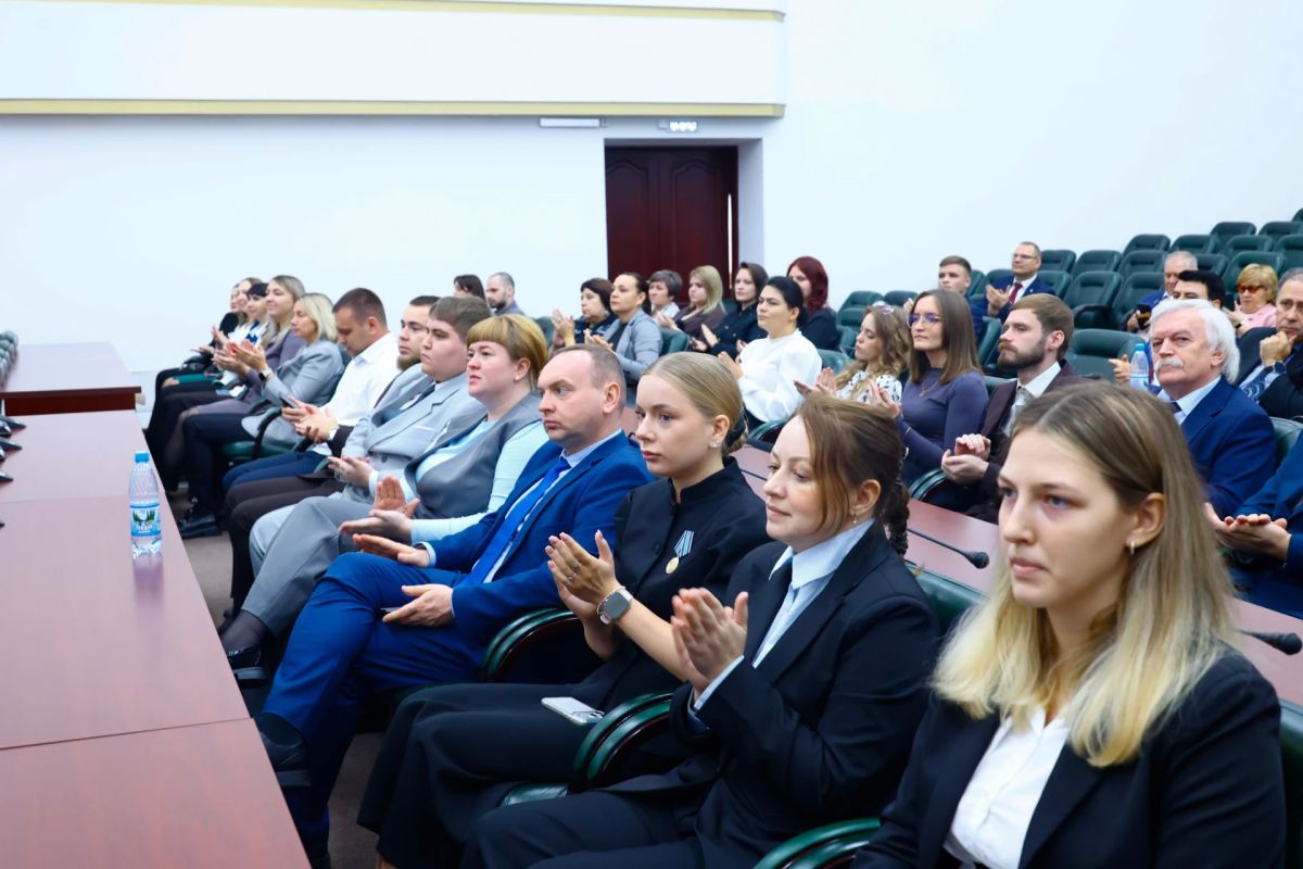 На этой неделе в Кузбассе проходили тематические мероприятия, посвященные Дню среднего профессионального образования (СПО): студенты, мастера производственного обучения, преподаватели и руководители техникумов и колледжей... На этой неделе в Кузбассе проходили тематические мероприятия, посвященные Дню среднего профессионального образования (СПО): студенты, мастера производственного обучения, преподаватели и руководители техникумов и колледжей...