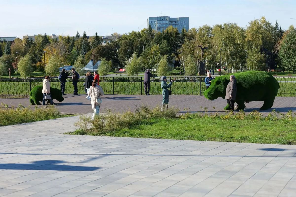 Парк у мемориального комплекса Александру Невскому открылся Парк у мемориального комплекса Александру Невскому открылся