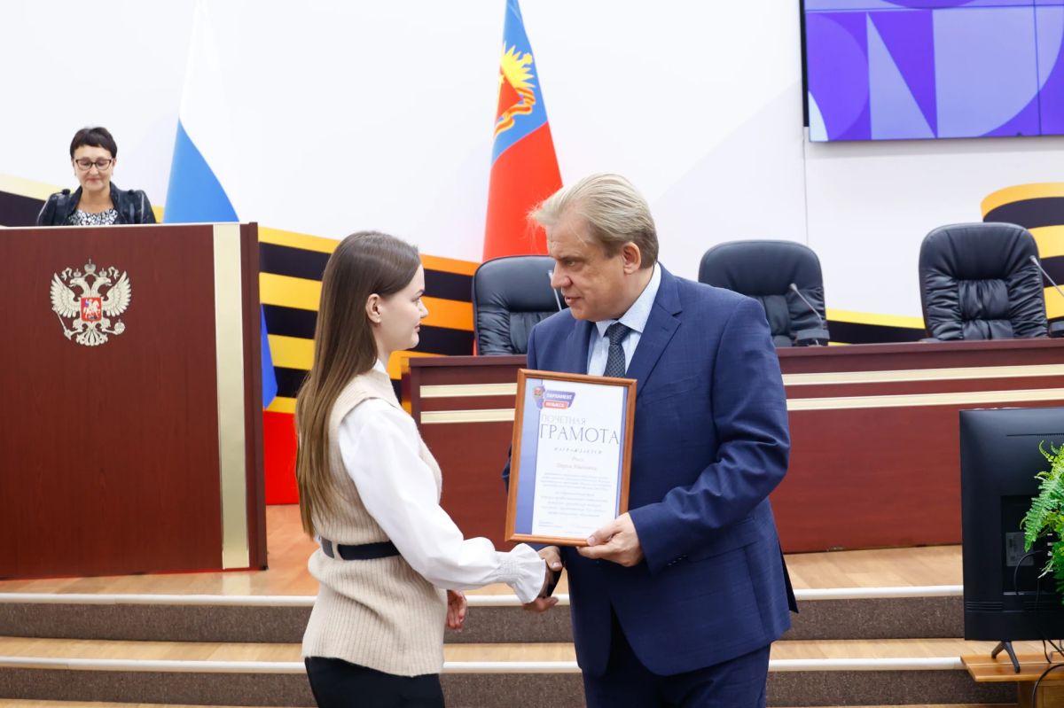 На этой неделе в Кузбассе проходили тематические мероприятия, посвященные Дню среднего профессионального образования (СПО): студенты, мастера производственного обучения, преподаватели и руководители техникумов и колледжей... На этой неделе в Кузбассе проходили тематические мероприятия, посвященные Дню среднего профессионального образования (СПО): студенты, мастера производственного обучения, преподаватели и руководители техникумов и колледжей...