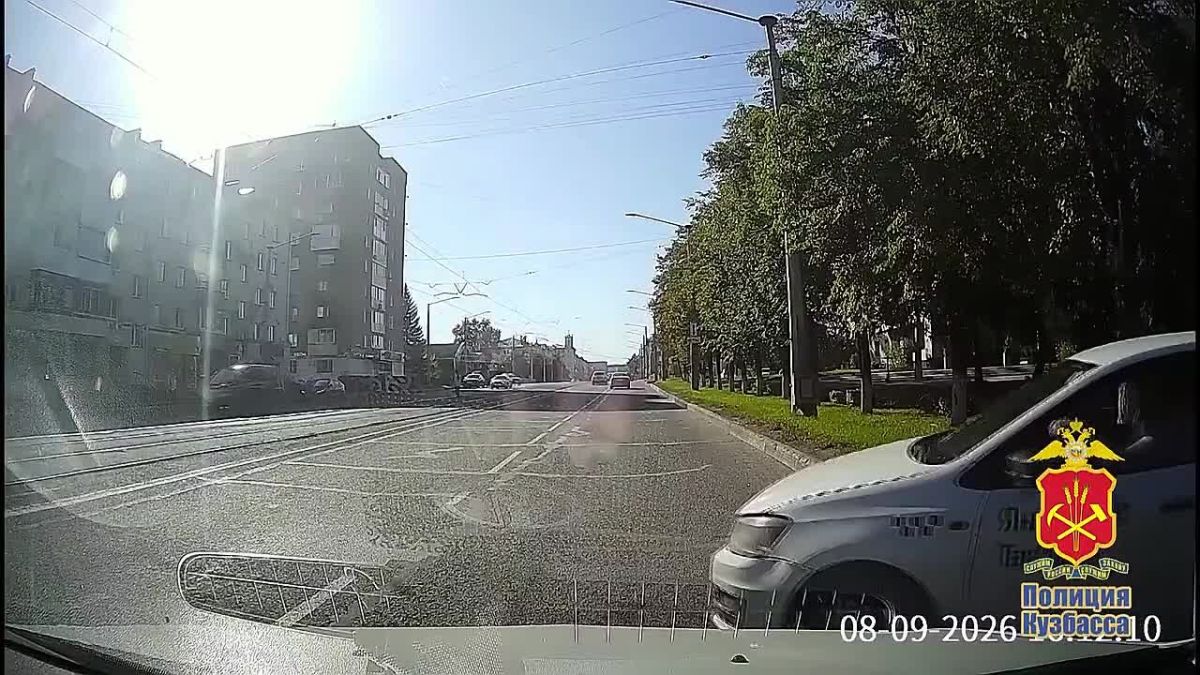 В Новокузнецке благодаря участнику «Мобильного патруля» полицейские привлекли к ответственности автомобилиста, который создал аварийную ситуацию