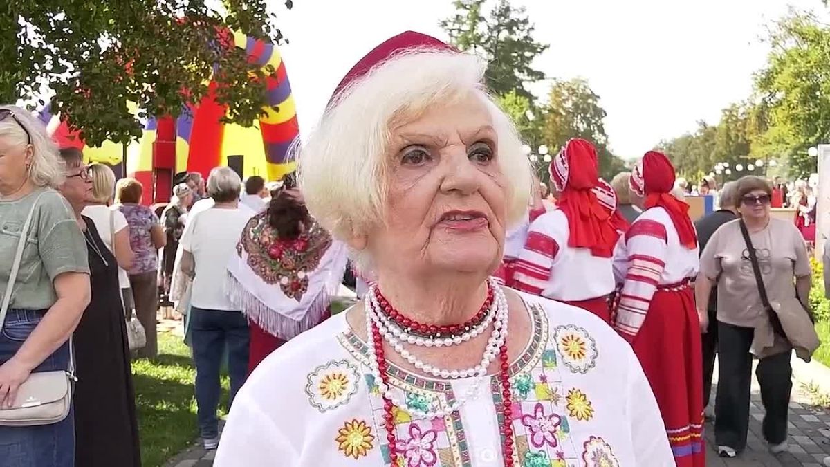 «Мы очень много помогаем ребятам»: кемеровчанка Лариса Селиверстова рассказала о поддержке, которую оказывают участникам СВО ветераны Кировского района города Кемерово