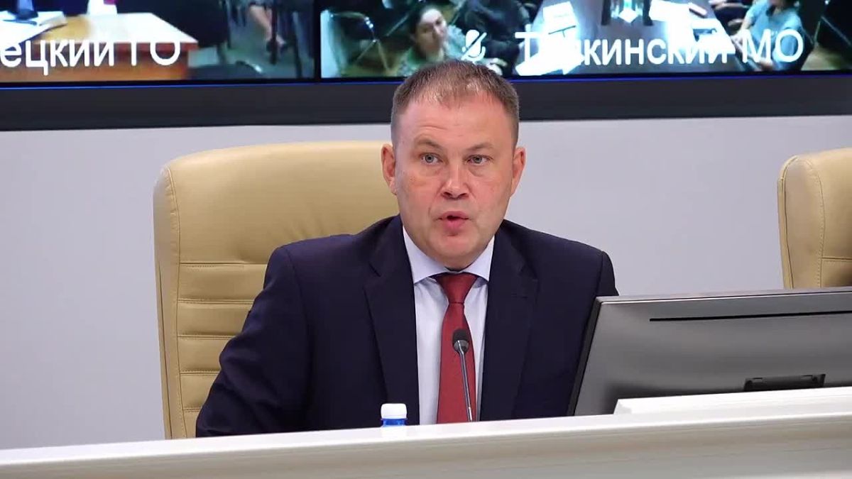 Илья Середюк: На аппаратном совещании поручил главам муниципалитетов немедленно реагировать на отключения коммунальных ресурсов