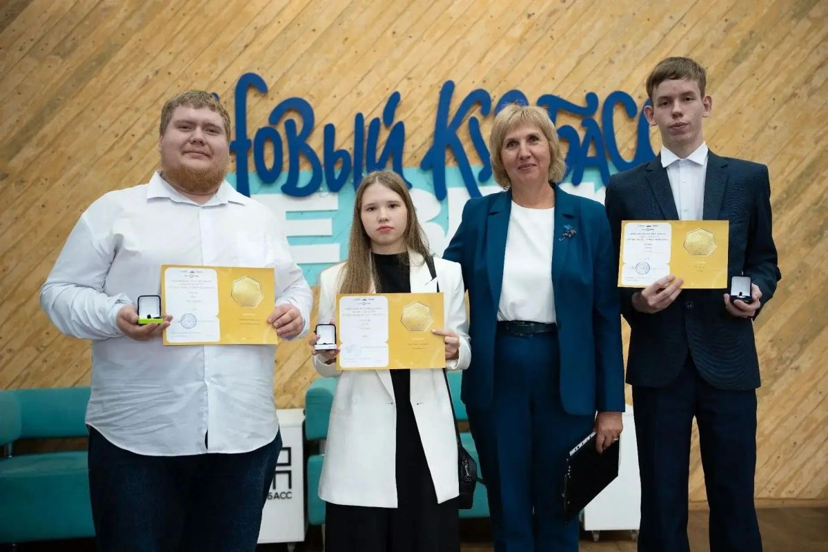 Наставник, который ведёт за собой: кузбасский педагог допобразования сдал ТехноГТО на «золото» Наставник, который ведёт за собой: кузбасский педагог допобразования сдал ТехноГТО на «золото»