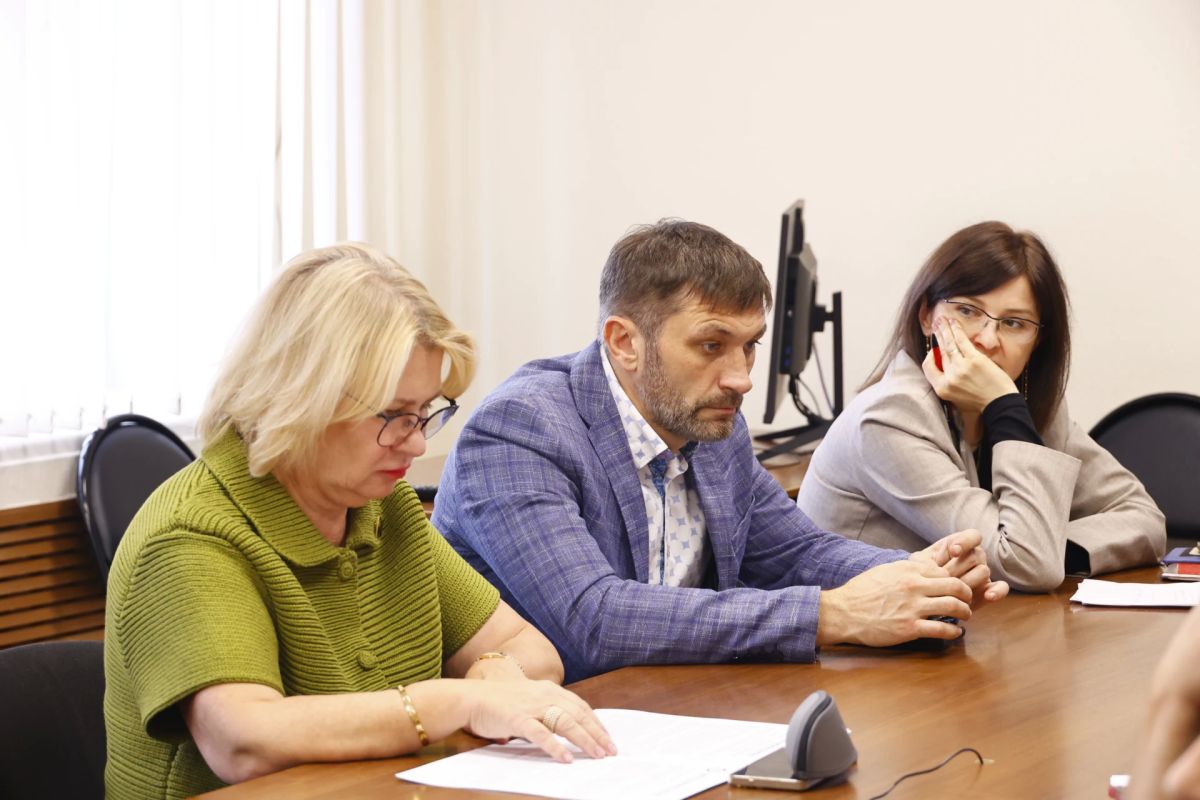 На площадке Парламента Кузбасса прошло заседание рабочей группы по совершенствованию правовой базы целевой подготовки инженерных кадров На площадке Парламента Кузбасса прошло заседание рабочей группы по совершенствованию правовой базы целевой подготовки инженерных кадров