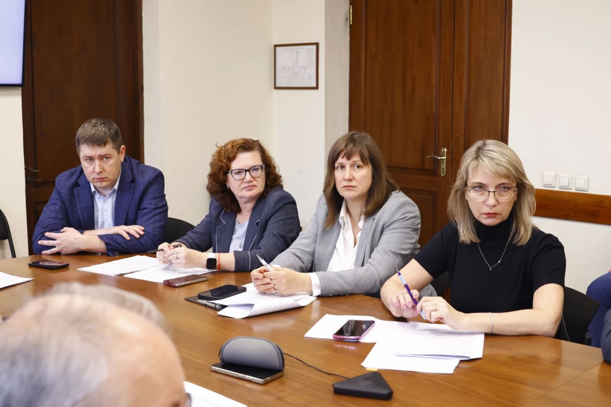 На площадке Парламента Кузбасса прошло заседание рабочей группы по совершенствованию правовой базы целевой подготовки инженерных кадров На площадке Парламента Кузбасса прошло заседание рабочей группы по совершенствованию правовой базы целевой подготовки инженерных кадров