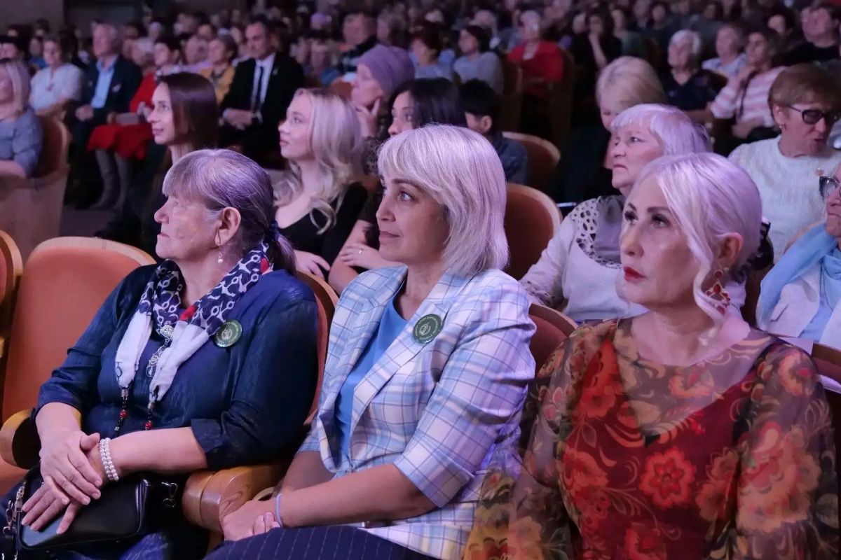 В ДК им. 50-летия Октября прошёл гала-концерт II фестиваля творчества членов семей участников СВО «Крепкая семья – сильная Россия» В ДК им. 50-летия Октября прошёл гала-концерт II фестиваля творчества членов семей участников СВО «Крепкая семья – сильная Россия»