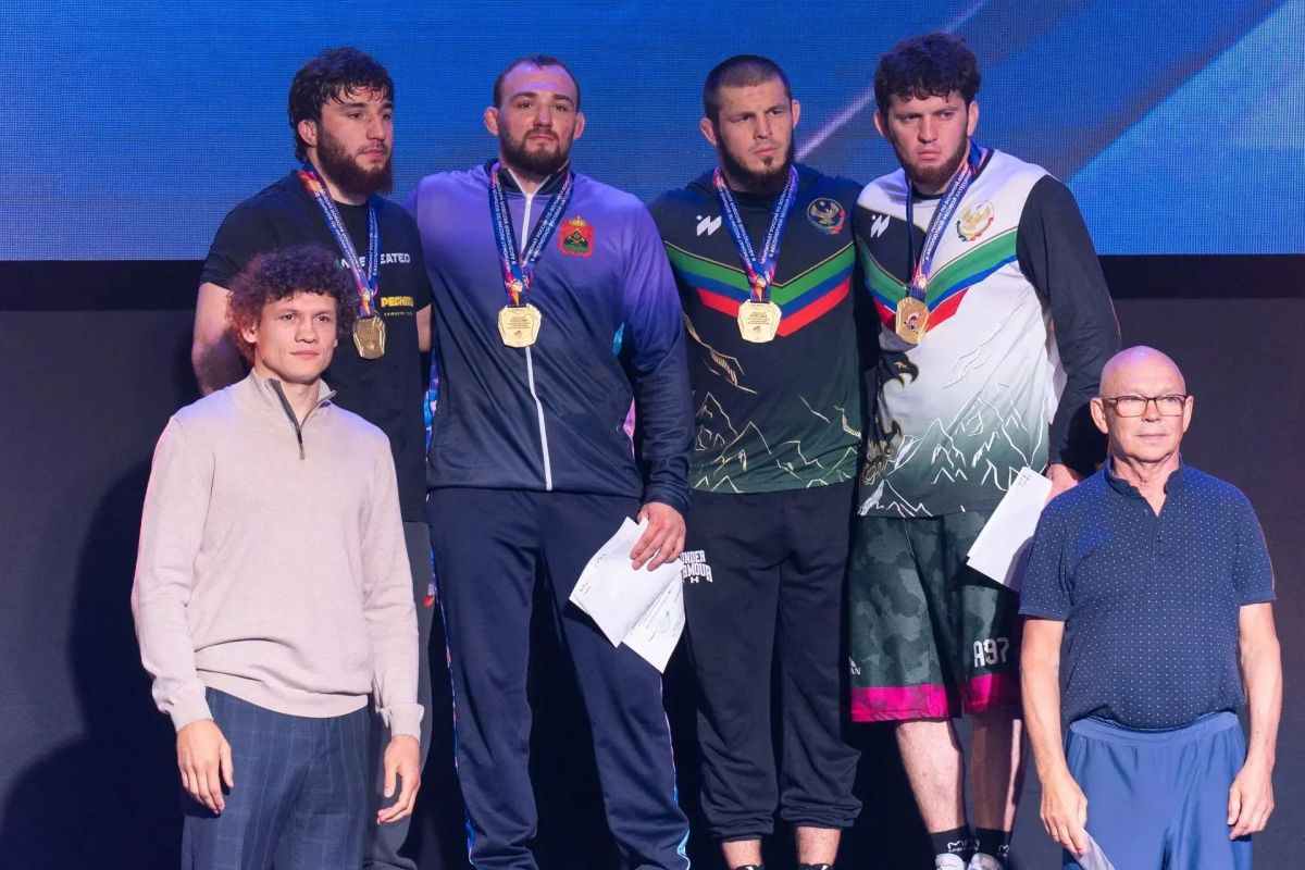В Кемерове состоялся Чемпионат России по вольной борьбе В Кемерове состоялся Чемпионат России по вольной борьбе