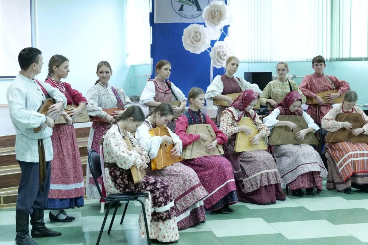 В Кемерове в школе №50 им. А.А. Бабенко открыли агроцентр В Кемерове в школе №50 им. А.А. Бабенко открыли агроцентр